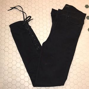 Lara Lace Down Skinny in Hells Bells Black Orchid